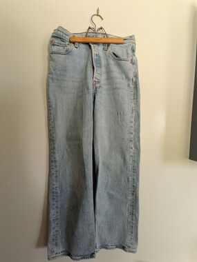 Levi's Ribcage Straight Leg Jeans